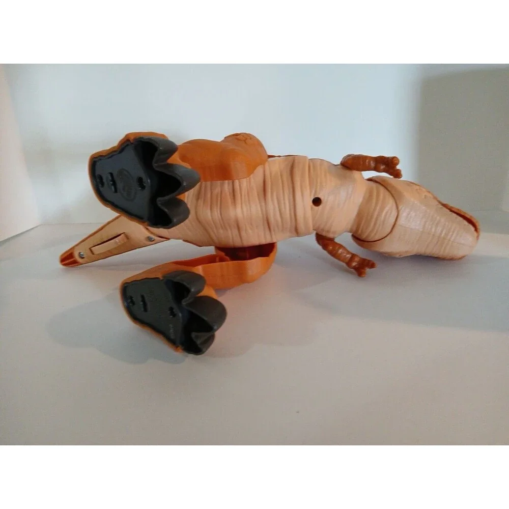 JURASSIC WORLD THRASHIN ACTION T-REX DINOSAUR MATTEL 2021